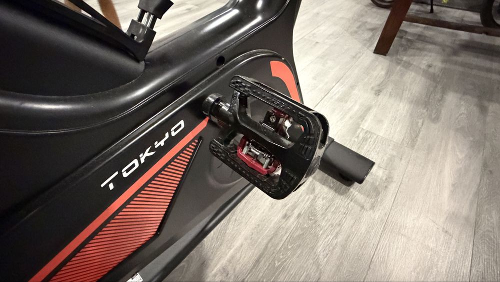 Bicicleta de estatica/spinning  BH Tokyo