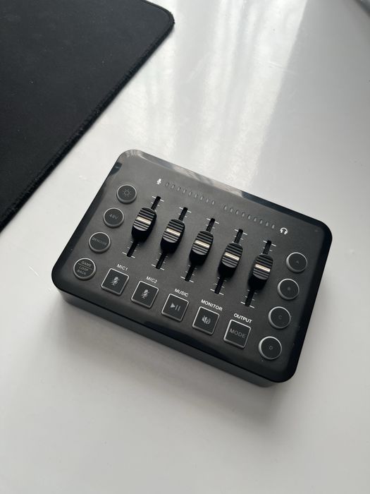 Звукова карта мікшер xlr