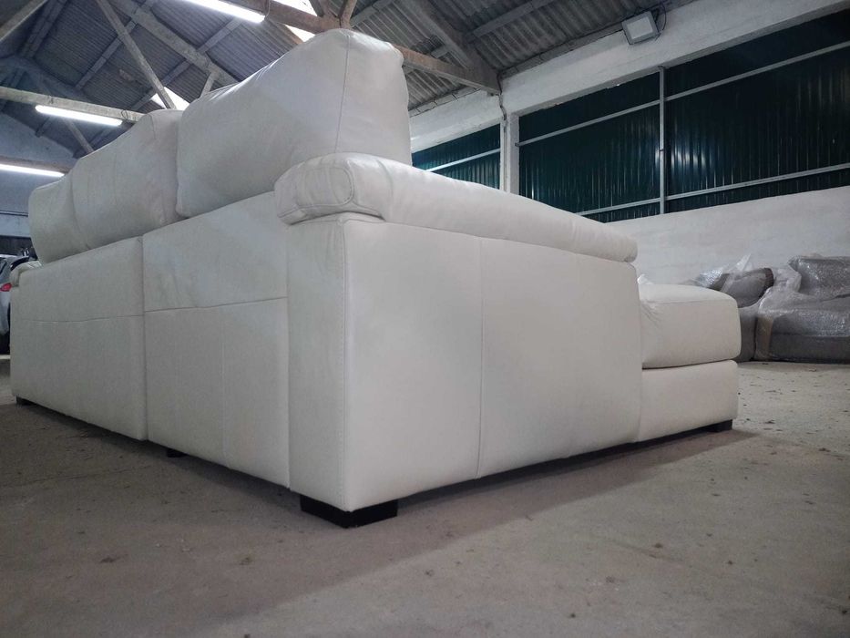 Sofá branco em pele novo nunca usado