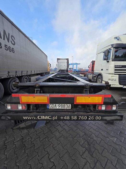 naczepa podkontenerowa