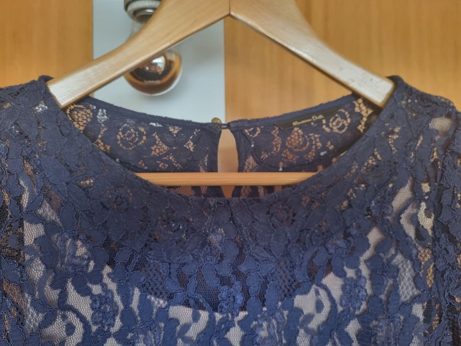 Blusa em renda Massimo Dutti