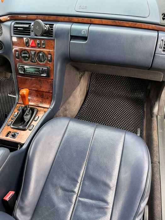 Mercedes-Benz E-Class 1998