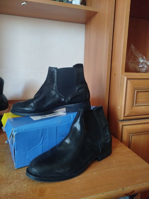 Шкіряні Челсі, нові, 39-40.