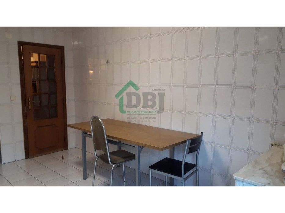 T2 Próximo Jardim Publico