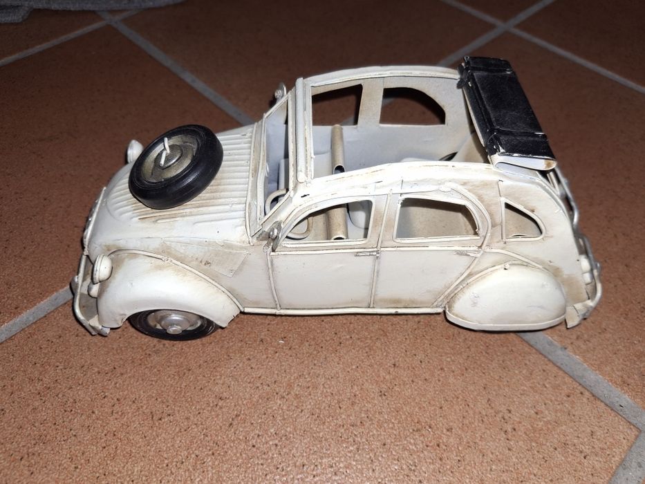 Veículos em chapa decorativos