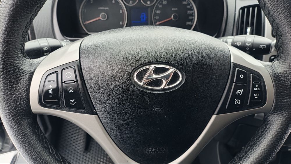 Продам HYUNDAI I30