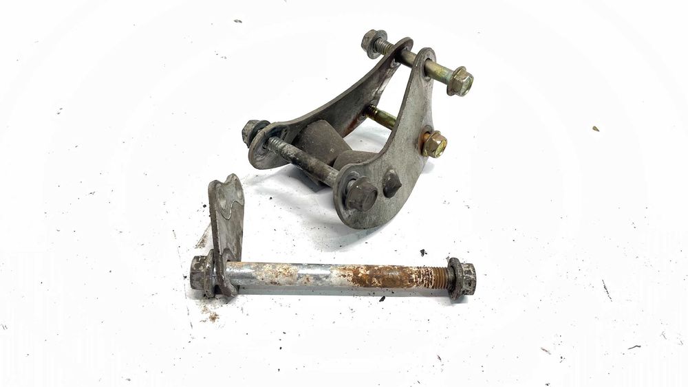 Honda xr125 Mocowanie silnika  czesci
