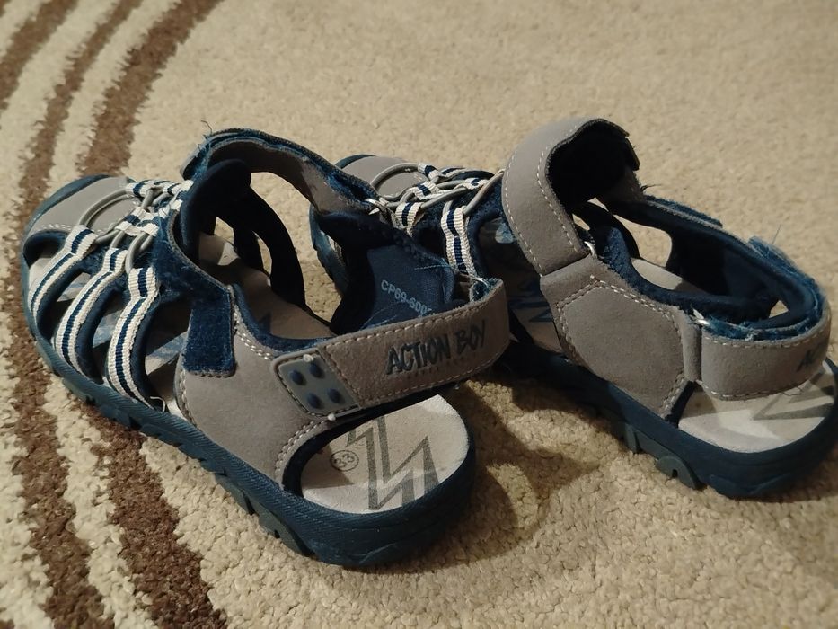 Sandałki chłopięce  roz33