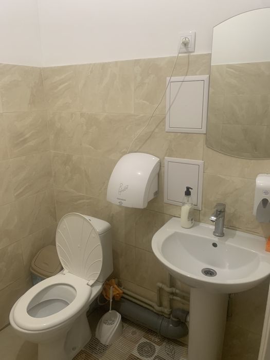 Комерційні приміщення під будь-який вид діяльності (зі світлом)