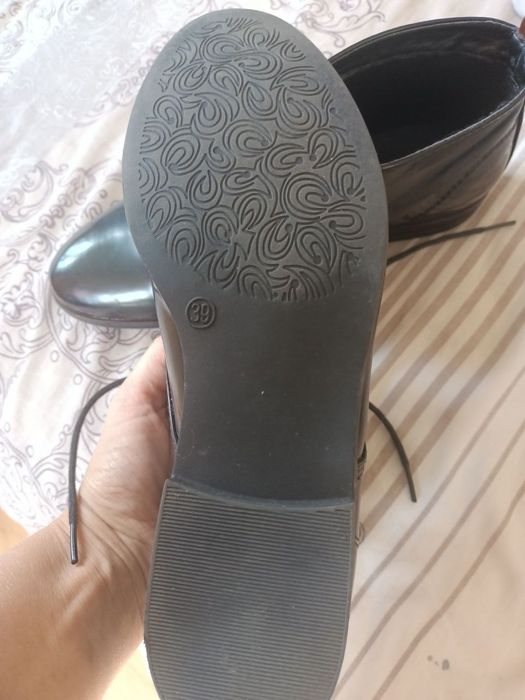 Черевички жіночі в ідеальному стані