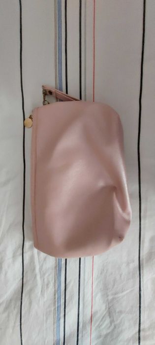 mala pequena rosa
