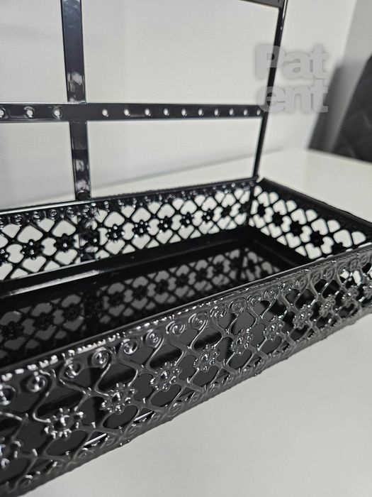 Szkatułka czarny metalowy na kolczyki biżuterię organizer ekspozytor