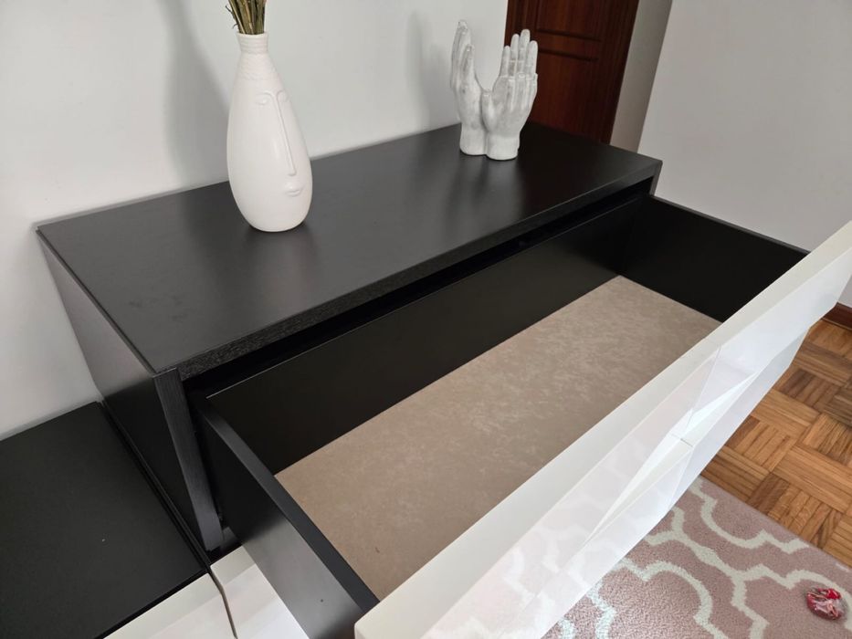 Conjunto Quarto - Cama / Mesas Cabeceira / Colchão / Cómoda