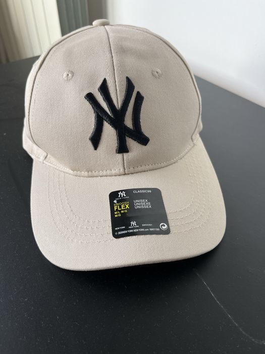 Boné New Era Bege