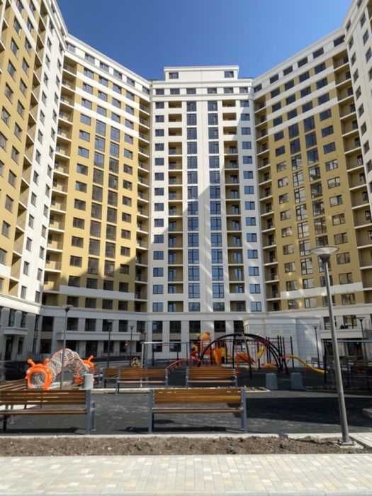 Продаж 2-кімн. с ремонтом на вул. Ярослава Мудрого Q