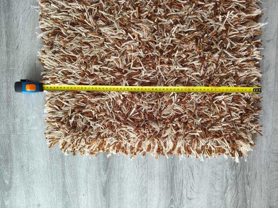 2 tapetes shaggy, beje e castanho, 1,15cm x 0,55cm