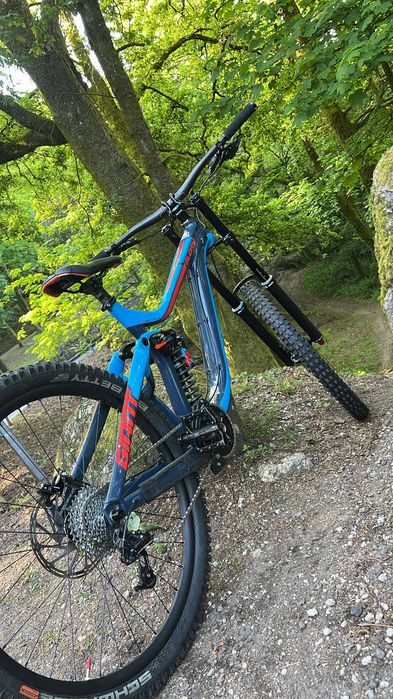 Giant Glory 27.5 Downhill