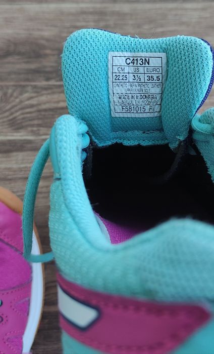 Кросівки волейбольні Asics gel upcourt gs. Розмір 35,5