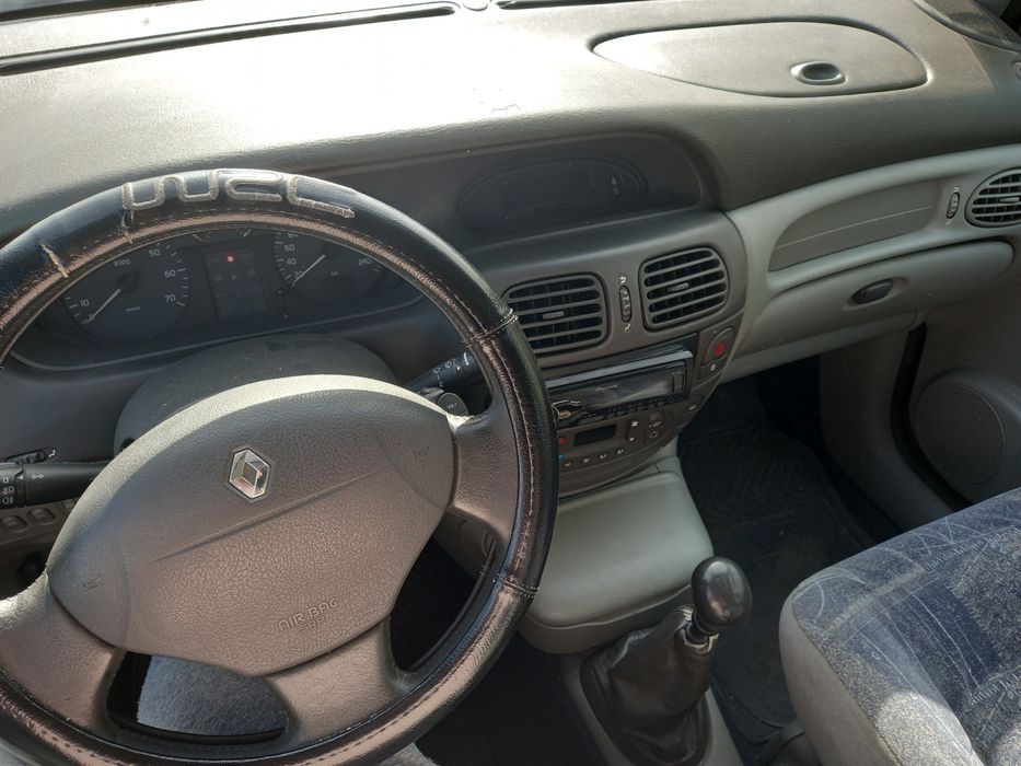 Renault Megane Scenic 1.4 gasolina