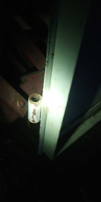 Продам! металеві двері з коробкою розмірами 140х60см, товщиною 3мм