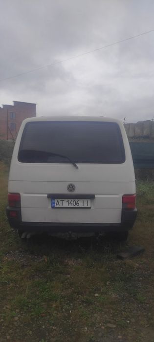 продаєть Фольксваген т4