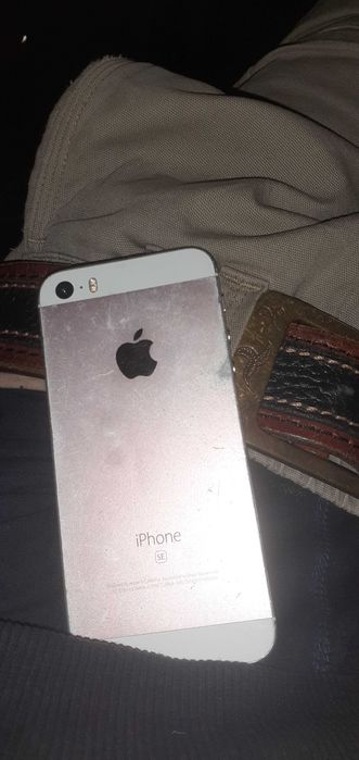 Iphone SE 1 gen 2016 на 128 gb