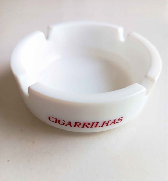 Conjunto de 2 Cinzeiros marcas de tabaco SG e Murillos