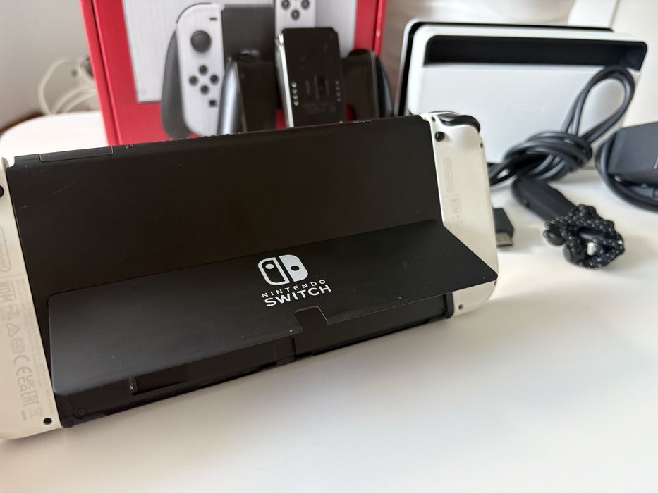 Nintendo Switch OLED White