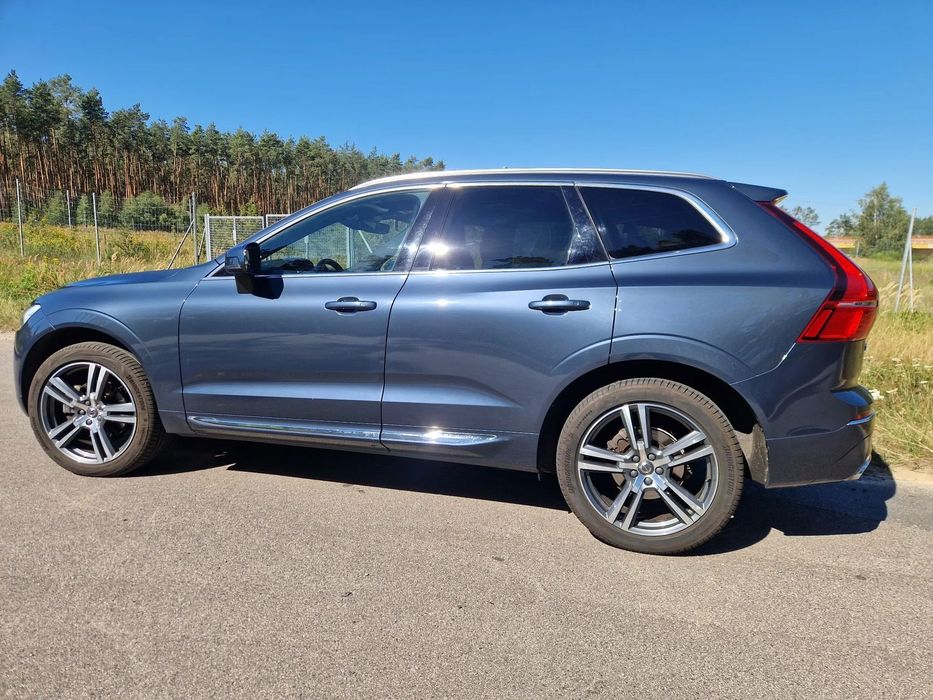 Volvo XC 60 VOLVO XC 60 , automat , Inskription, H&K, HUD, Blis, Pano, ALU20