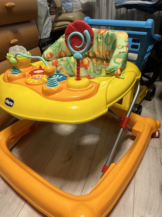 Ходунки Chicco для дітей