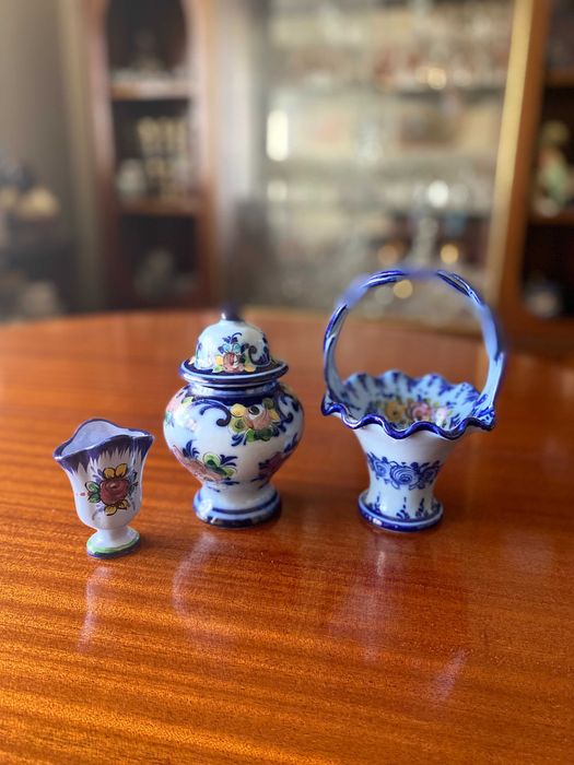 Lote de Faiança antiga de Alcobaça