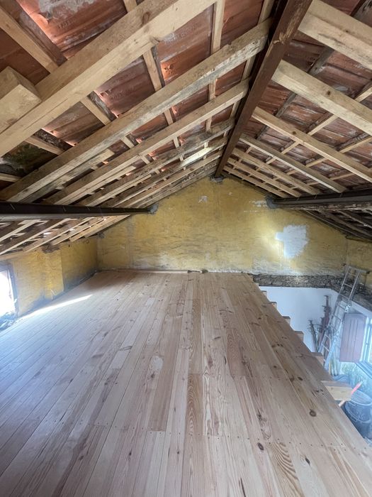 Construcao e reparacao de telhados