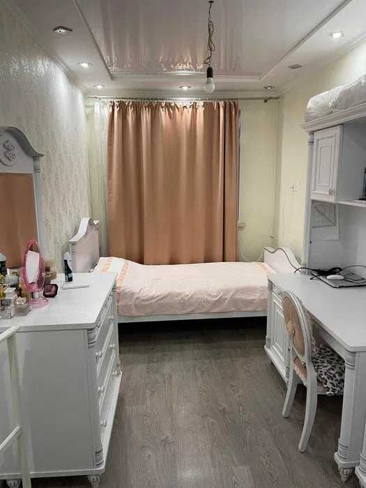 Продам 3 к. квартиру Харьковских Дивизий метро Армейская Новые Дома