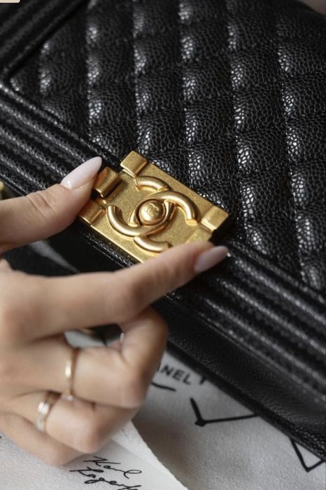 Продам сумку Chanel