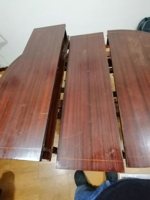 Conjunto Mesa e 8 cadeiras em mogno, tipo inglês , para restauro