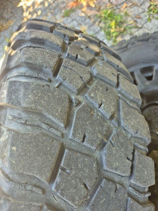4 pneus Bfgoodrich 235/85 R16 Km3