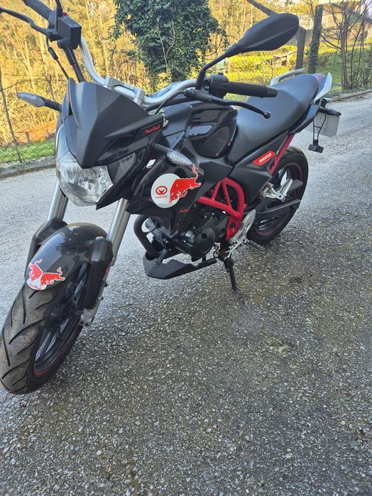 Vendo mota 125cc Vortex ZII estilo Naked