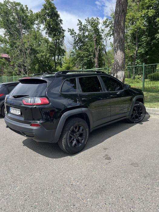 Jeep Cherokee Kl 2019 3.2 бензин.