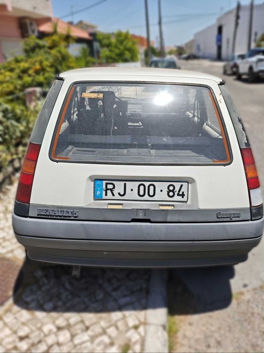 Renault 5 1.0 L Campus