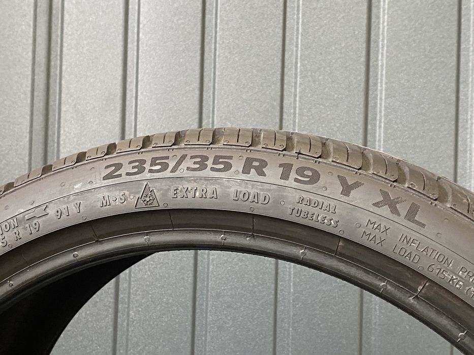 Шини Всесезонні  Пара 235/35 R19 Continental 2020) 7мм