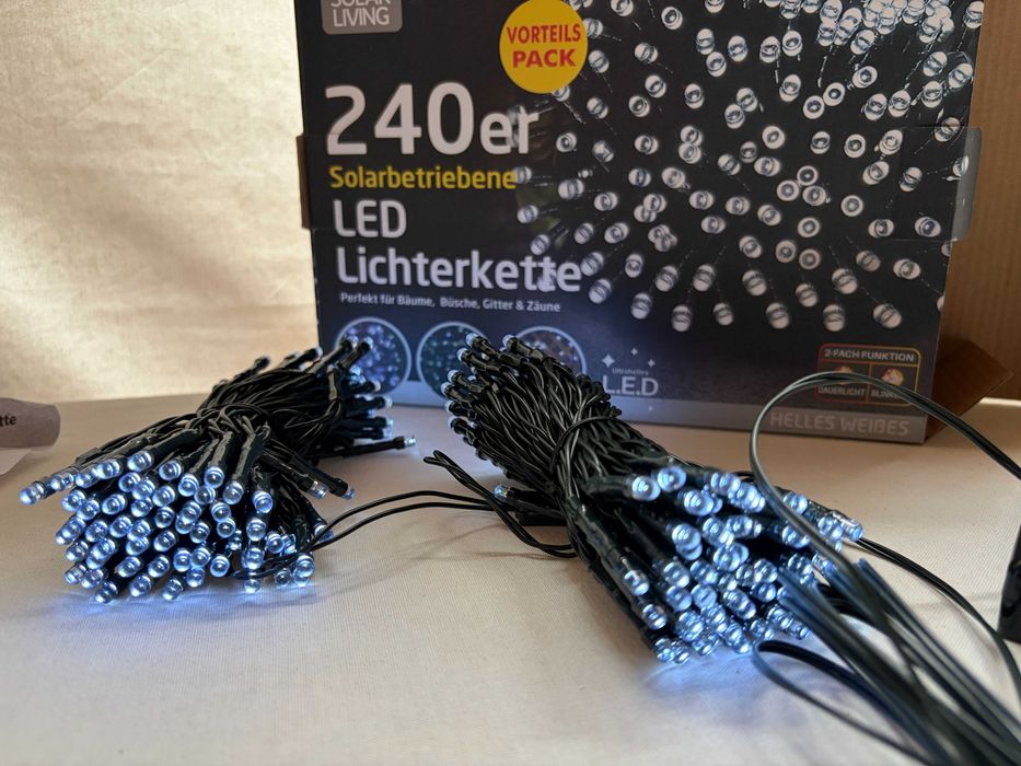 Lampki solarne ogrodowe Solar Living 240 LED białe + panel