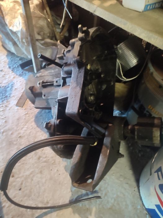 продам коробку передач на рено 11,19 кенго