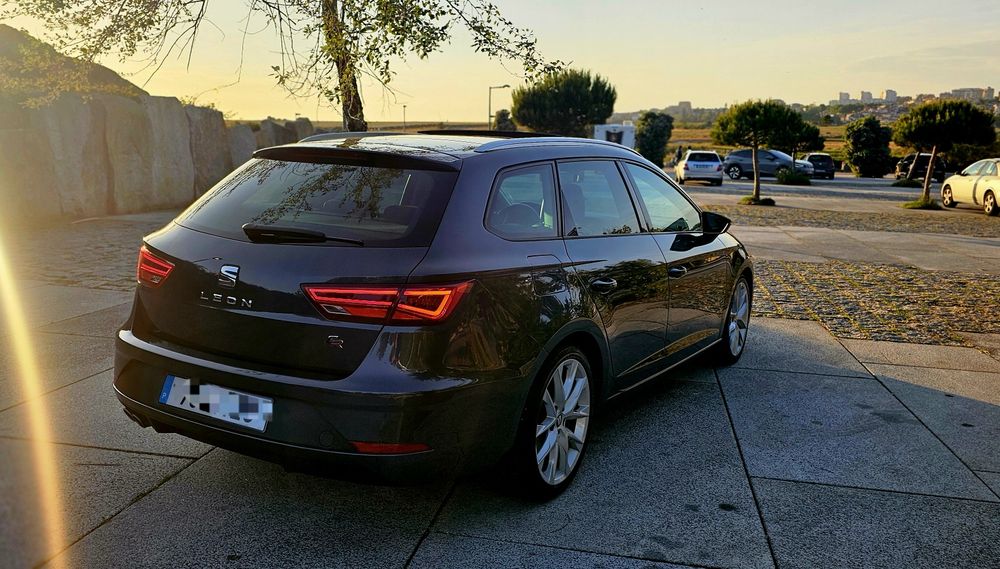 Seat Leon ST 2.0Tdi FR DSG  Nacional