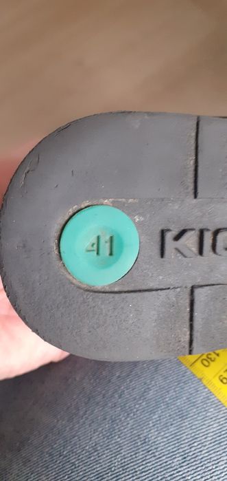 Półbuty Kickers że skóry naturalnej