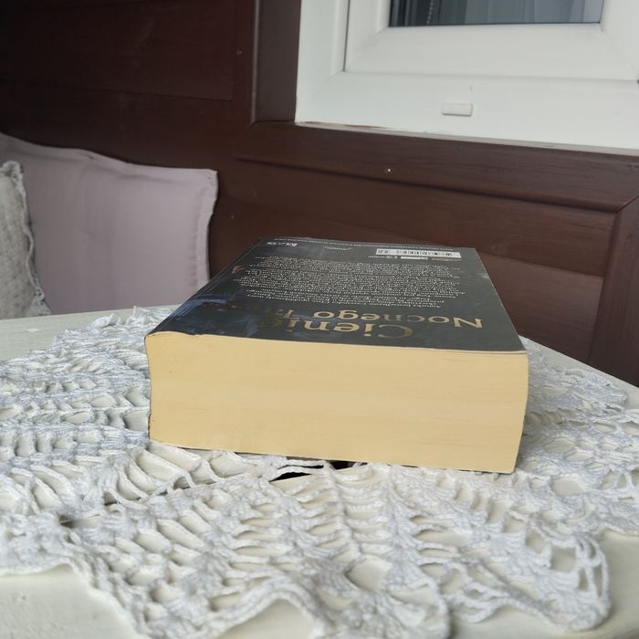 Czerwone zwoje magii Cassandra Clare