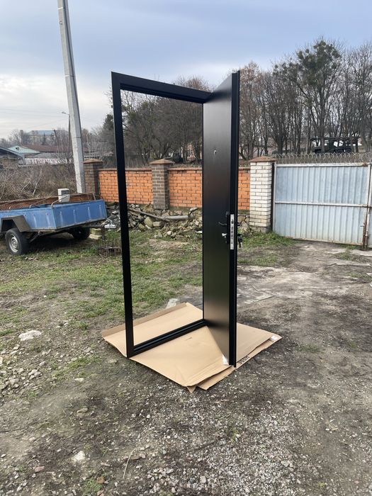 Вхідні технічні двері  оптом входные двери опт метал 1 мм