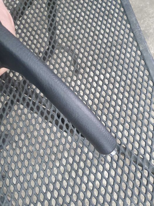 Dzwignia uchwyt hamulca recznego Toyota Avensis t25 2 II europejski