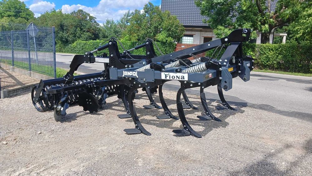 Agregat-podorywkowo-orkowy BEZORKOWIEC JANPOL FIONA 2,5M/3M wał daszkowy fi 600 hydrauliczna regulacja