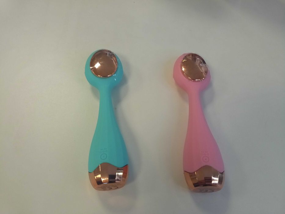 Escova Para Limpeza Facial De Silicone Recarregável