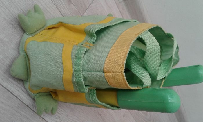 Продам набор (сумочка, лопатка, грабельки,ведро)